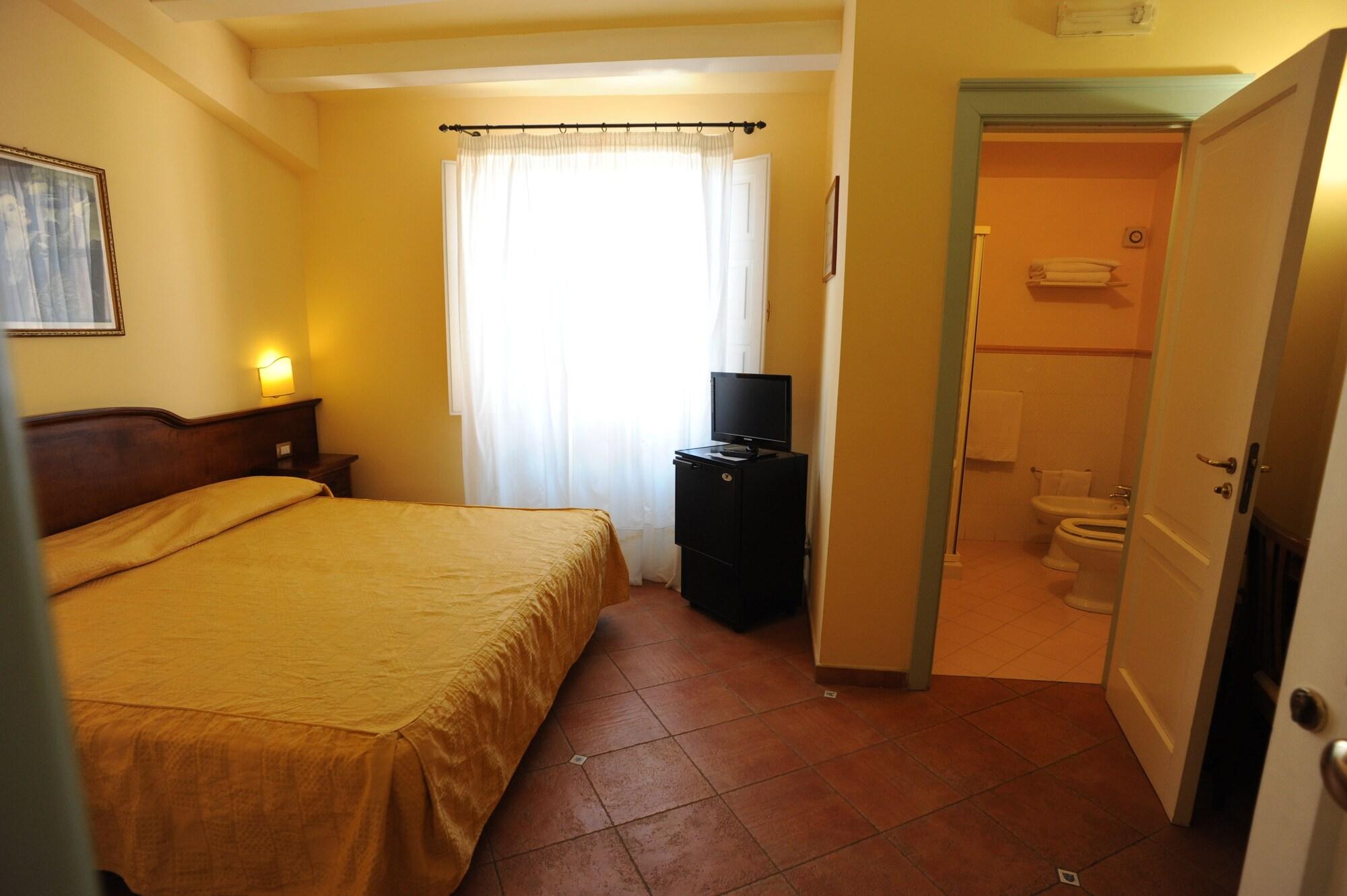 Hotel Mediterraneo Syracuse Luaran gambar